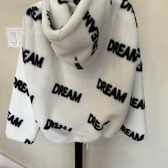 Trendy Faux Fur Zip-up Hoodie Coat w/ Drawstring Hem & Hand Warmer - Picture 4 of 11